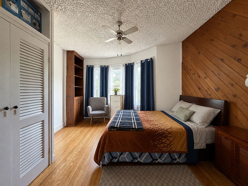 image virtually enhanced. the bed is real - queen size. can easily fit a king.