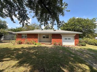 3 S Grant St, Tryon, OK 74875
