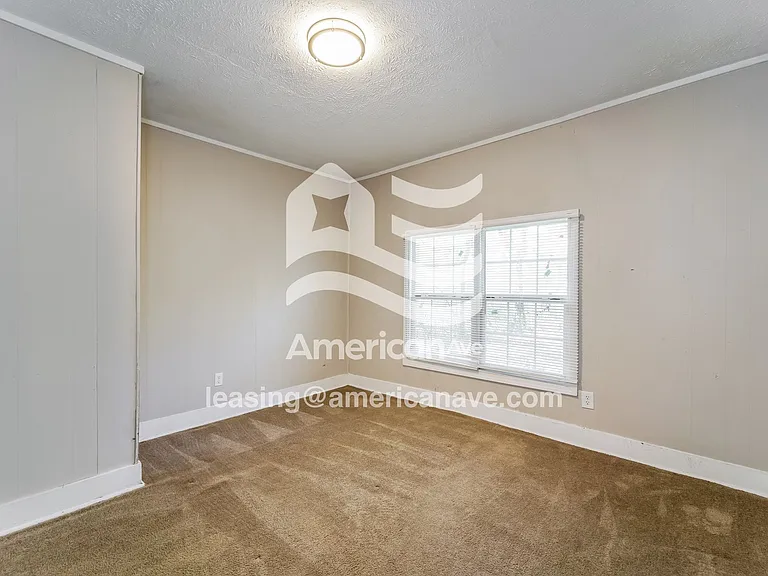 801765_007_wm_-_living_room_13286562.jpg