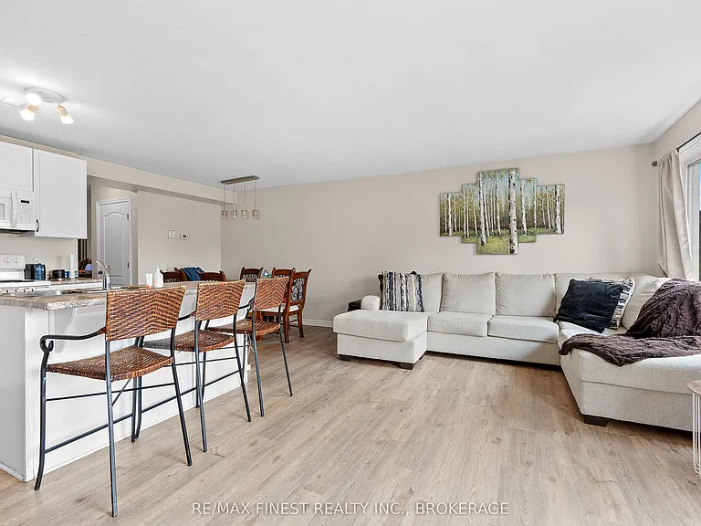 903 Blossom St — Photo 10
