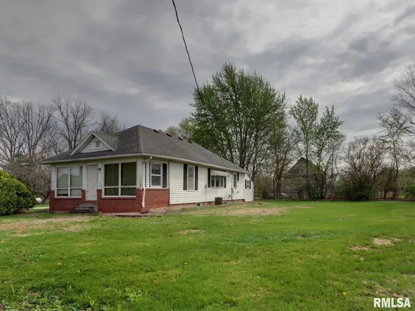 2201 & 2203 S Johnson St, Macomb, IL 61455