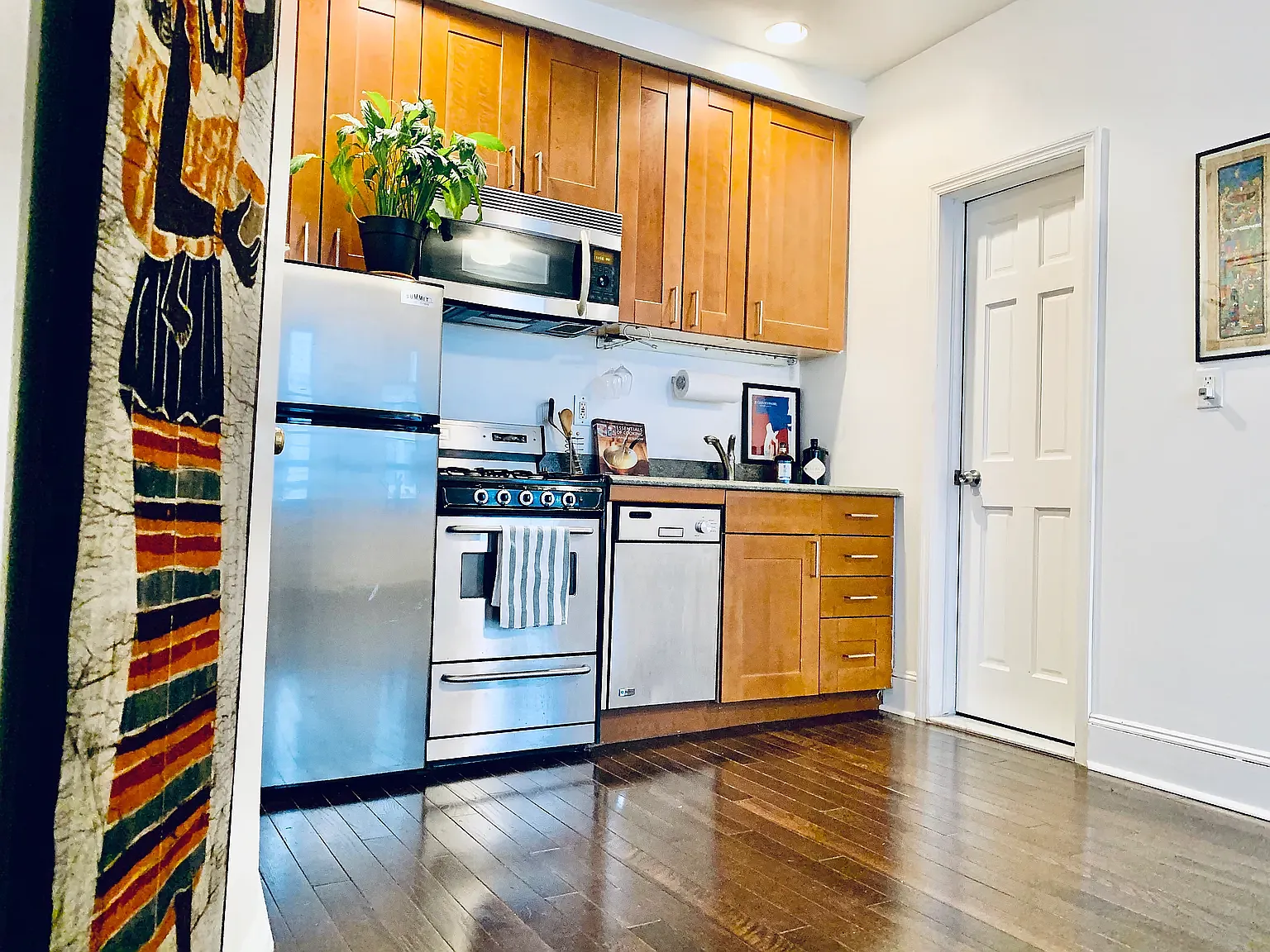 131 East 15th Street — Photo 2