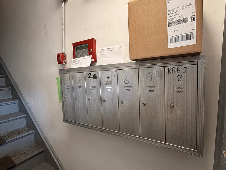 4504 Walnut St #7 — Photo 3