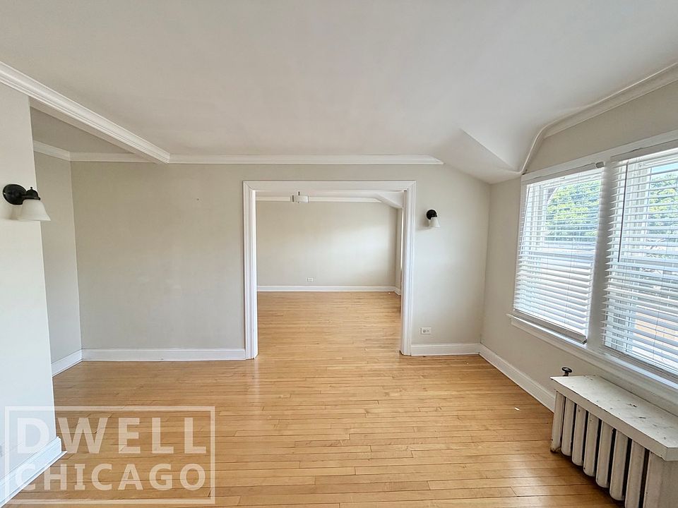 1st image of 731-33 Elm St #302