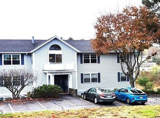 2 Crestview Dr APT 43, Spencer, MA 01562