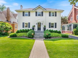 402 Wisner St, Park Ridge, IL 60068