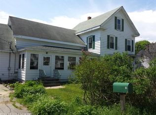 10 Warren St, Searsport, ME 04974