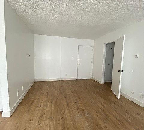 2nd image of 1902 S Victoria Ave