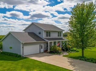 16 Marples Ave, Minnesota Lake, MN 56068