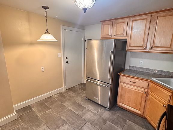 3rd image of 20 Miller St #9A