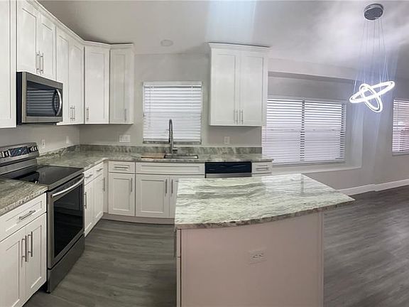 4th image of 12638 Ringwood Ave