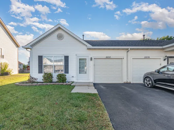 2257 Rebecca Cir, Montgomery, IL 60538