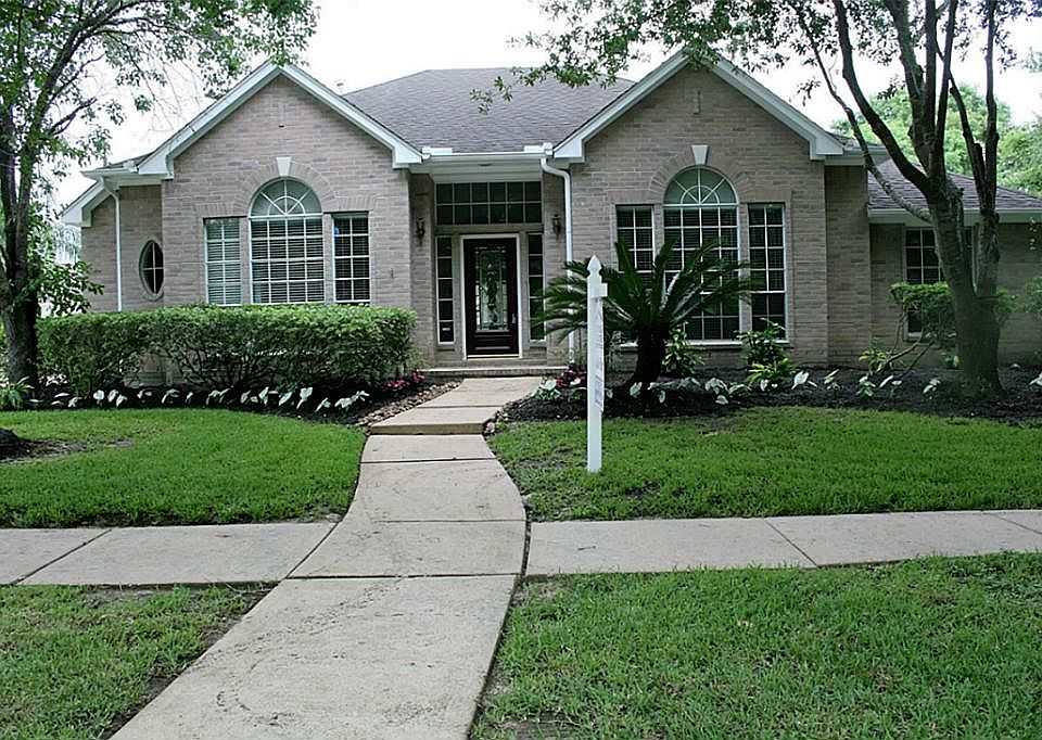 1st image of 16106 Park Center Dr