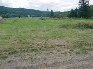 11 Beaver Estates Ln, Cathlamet, WA 98612