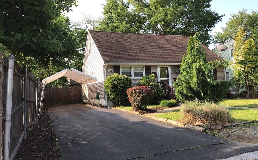 2nd image of 36 Johnson St