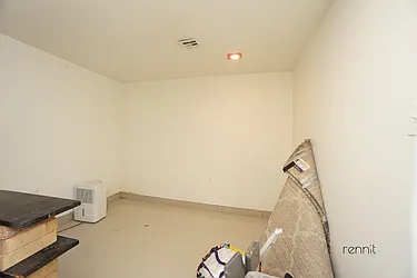 Rented by Rennit Inc.