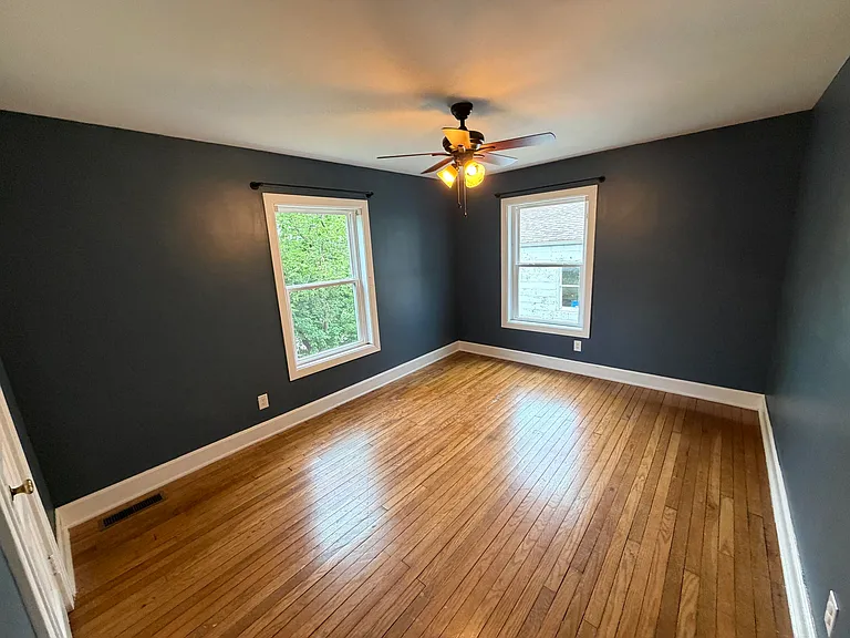 114 Beck St — Photo 7