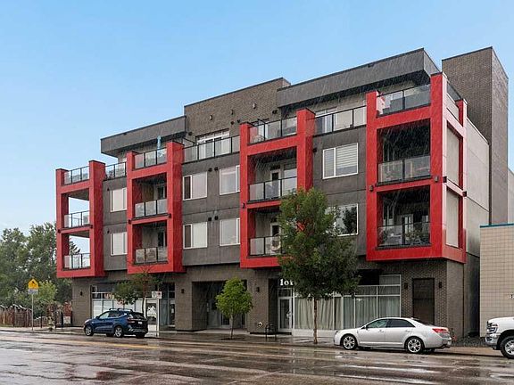2nd image of 1526 S 9th Ave SE #203