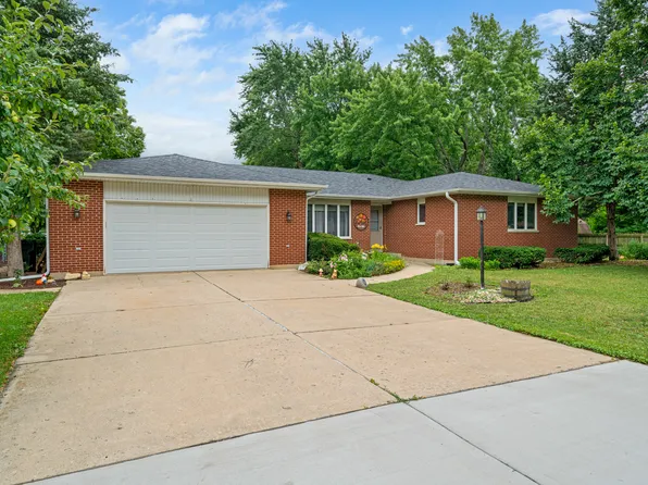 1204 Prairie Ln, Yorkville, IL 60560