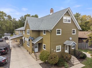 304 Hankes Ave #1, Aurora, IL 60505