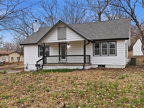 4th image of 2944 N 47th St