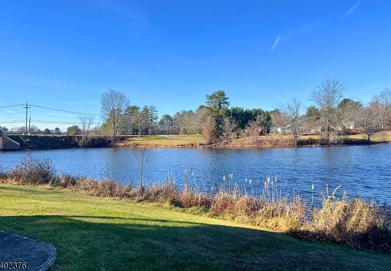 306F Lake Shr S #F — Photo 15