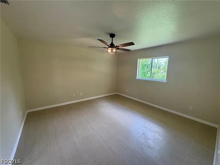 4426 SW Santa Barbara Pl — Photo 7