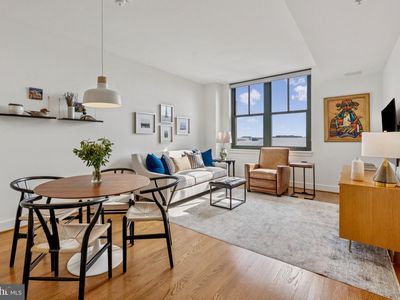 910 M St NW APT 1001, Washington, DC, 20001