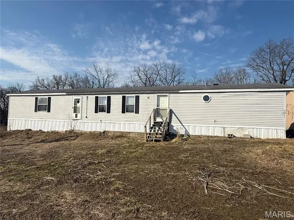 7 Alder Springs Rd, Iberia, MO 65486