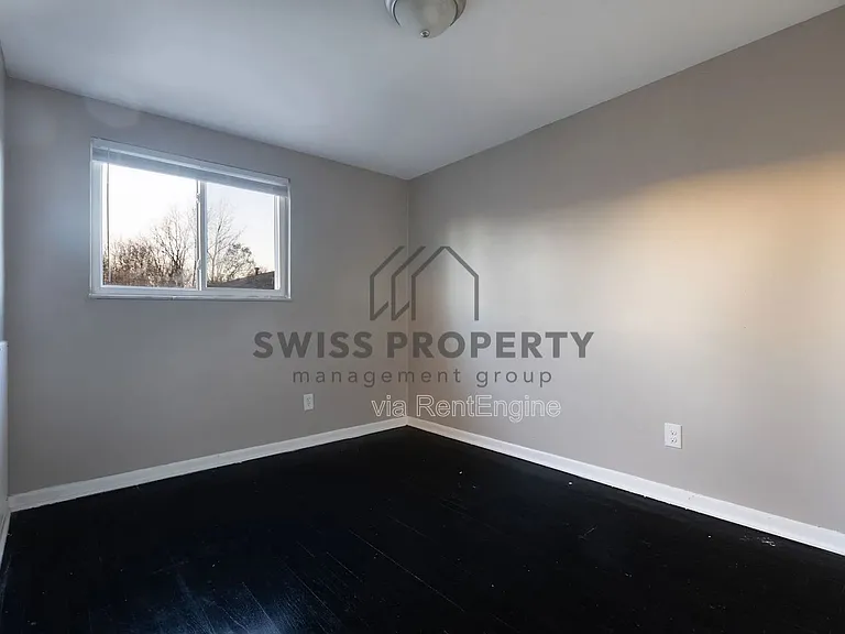908 N Meadows Ct #K — Photo 3