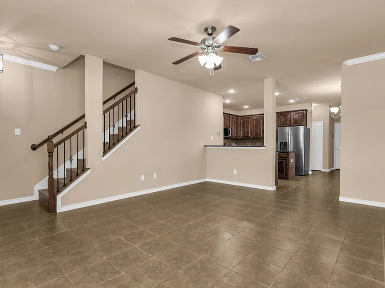 4924 Stray Creek Ln — Photo 4