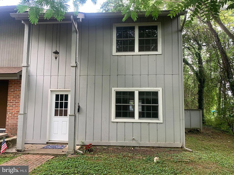 1st image of 133 Woodlake Dr