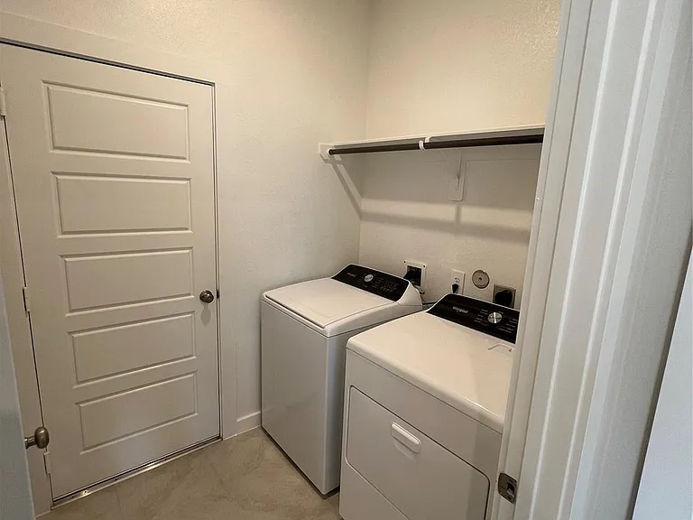 1722 Cayden Oak Ln — Photo 18