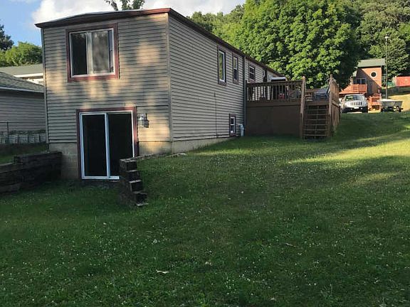 2nd image of 1536 Oakview Dr