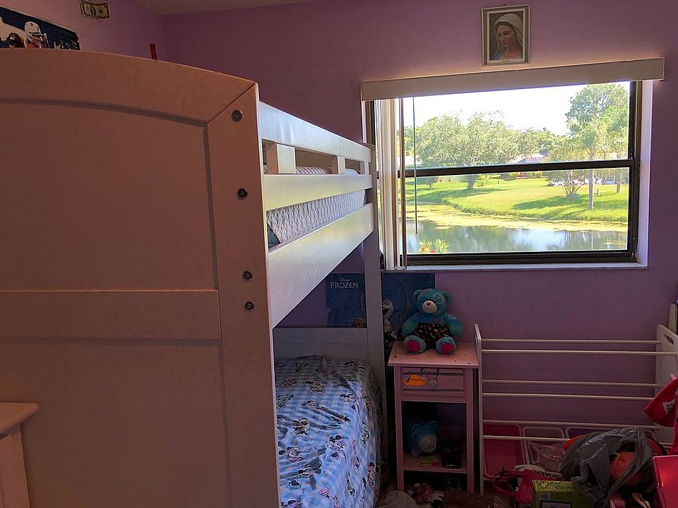 2nd image of 2116 Swan Ln
