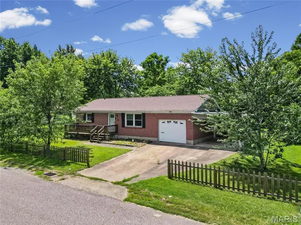 237 Jackson St, Sullivan, MO 63080