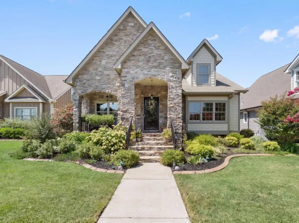 8961 Gentle Mist Cir, Ooltewah, TN 37363