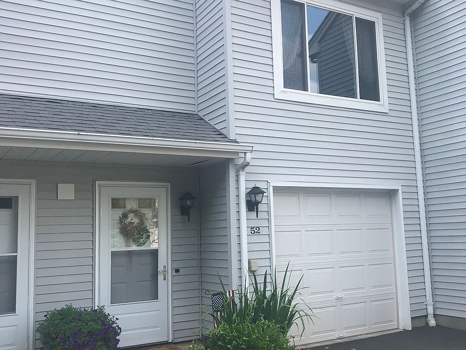 1st image of 69 Northwest Dr APT 52