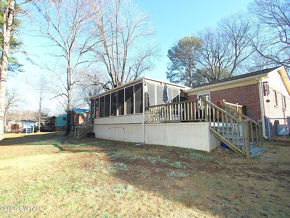 2nd image of 7099 Hillcrest Dr