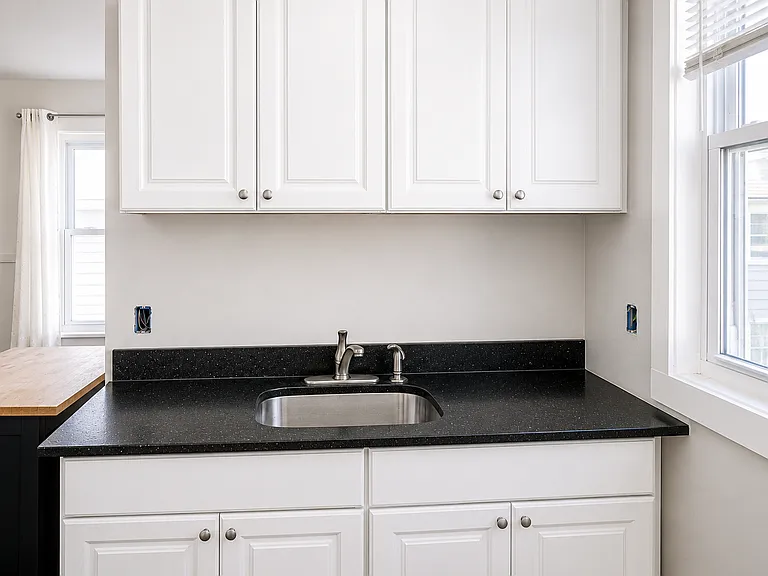 24 Tracey St #2 — Photo 2
