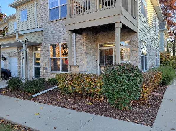 N16W26443 Meadowgrass CIRCLE #A, Pewaukee, WI 53072