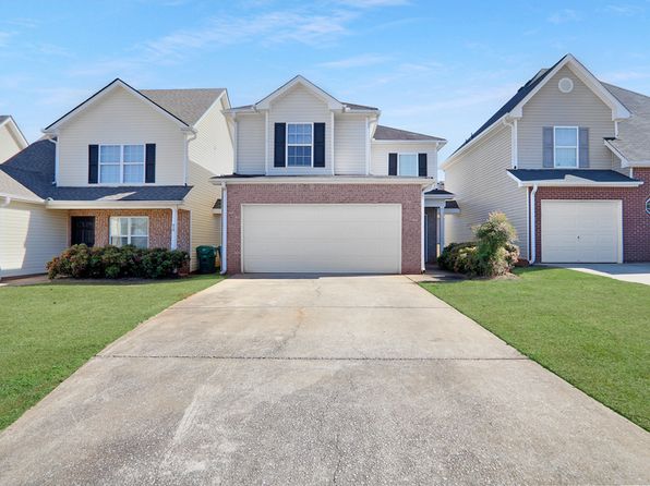 820 Carlton Pointe Pl