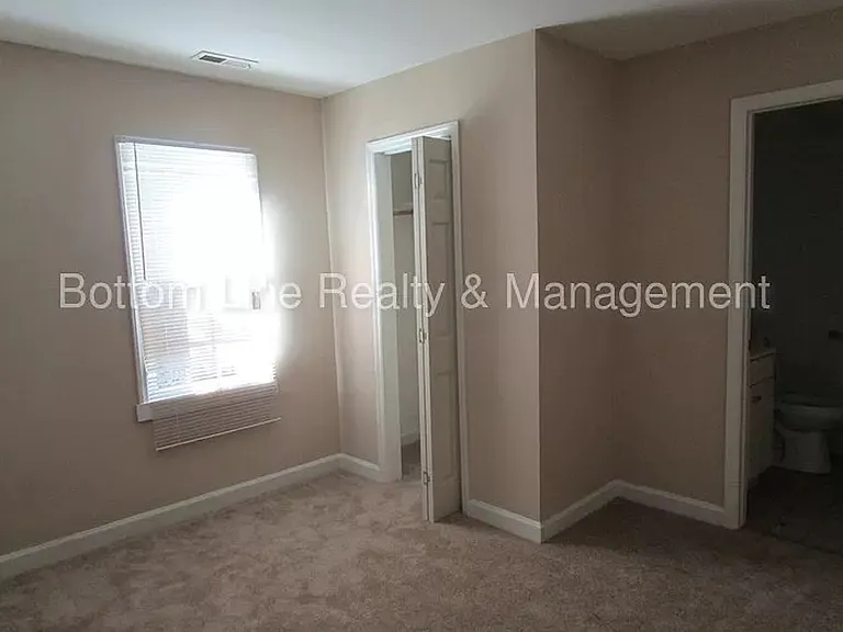3912 Plainview Rd — Photo 15