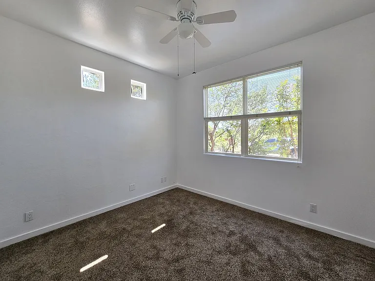 3 Wood Flower Pl — Photo 19