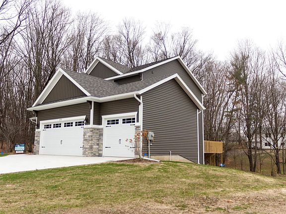 3rd image of 3193 Pinehurst Dr