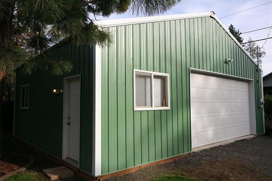 2nd image of 4004 E 33rd Ave