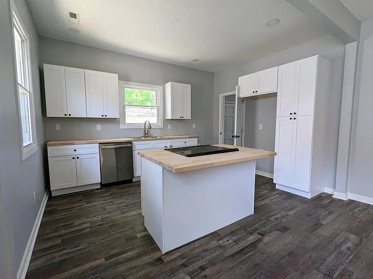 1004 S Beech St — Photo 7