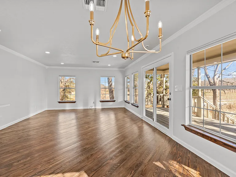 1701 E Lake Dr — Photo 8