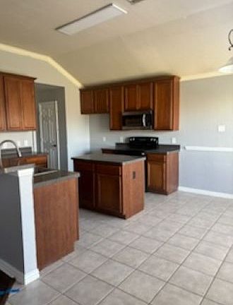 5th image of 2628 Castle Pines Dr
