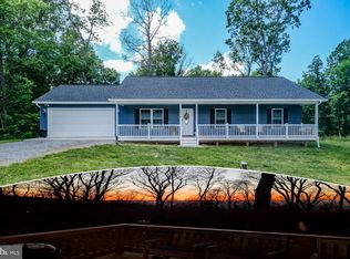 1099 High Top Rd, Linden, VA 22642